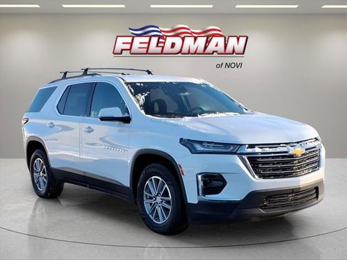 Used 2023 Chevrolet Traverse LT image 11