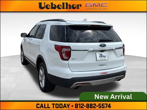 Used 2017 Ford Explorer XLT AWD/4WD image 8