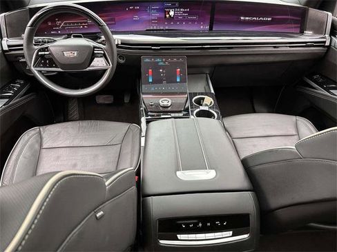 Used 2025 Cadillac Escalade ESV Sport w/ LPO, Floor Liner Package image 18