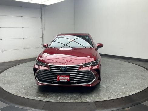 Used 2020 Toyota Avalon Limited image 34