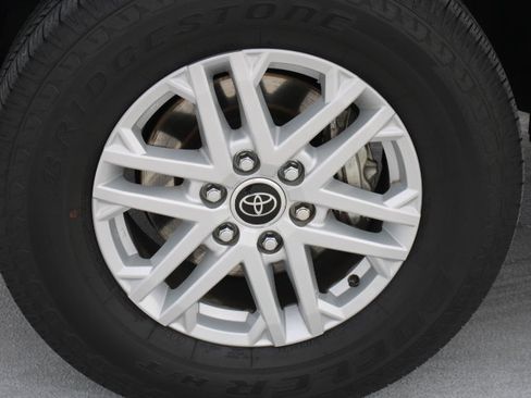 Used 2024 Toyota Tundra SR5 w/ SR5 Premium Package image 10