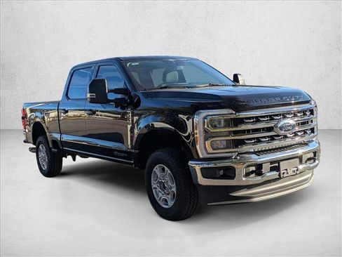 New 2026 Ford F250 XLT w/ XLT Premium Package AWD/4WD image 7