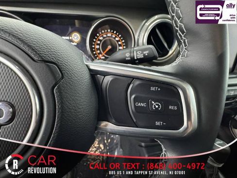 Used 2021 Jeep Gladiator Overland AWD/4WD image 17