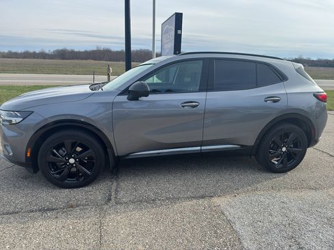 Used 2021 Buick Envision Essence w/ Technology Package I image 3