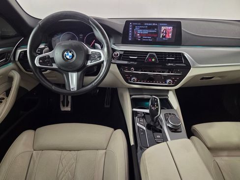 Used 2019 BMW M550i xDrive w/ Dynamic Handling Package AWD/4WD image 25