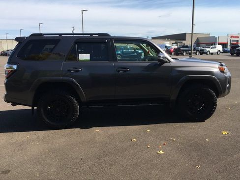 Used 2015 Toyota Highlander XLE AWD/4WD image 8