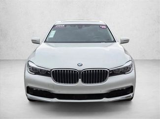 Used 2018 BMW 740e xDrive video 2