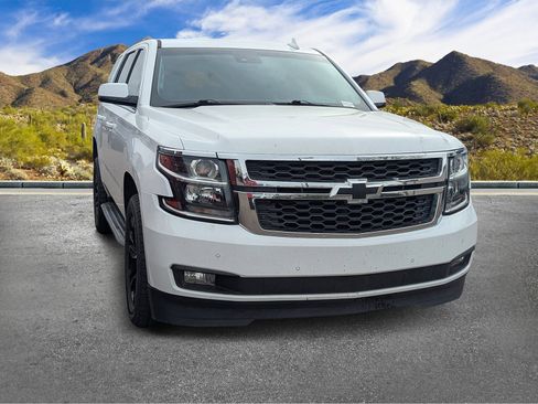 Used 2019 Chevrolet Tahoe LT w/ Luxury Package image 3