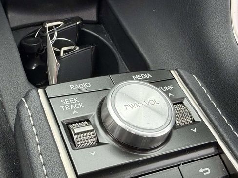 Used 2023 Lexus LC 500 Convertible image 25