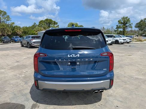 Certified 2025 Kia Telluride S AWD/4WD image 7