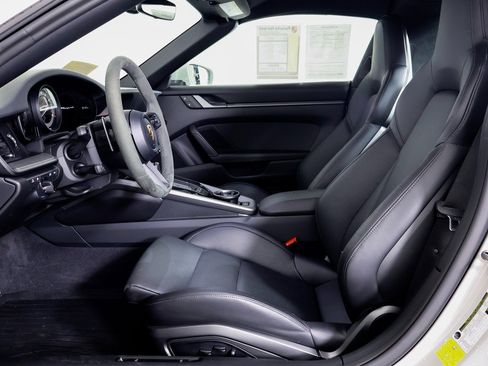 Certified 2023 Porsche 911 Targa 4S image 5