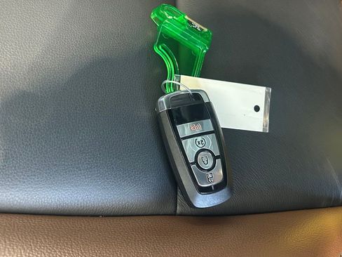 Used 2024 Ford Bronco Outer Banks image 44