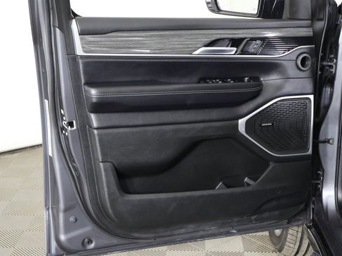 Used 2022 Jeep Wagoneer Series II w/ Premium Group I image 29