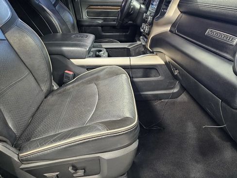 Used 2022 RAM 2500 Laramie AWD/4WD image 7