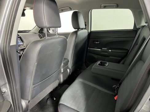 Used 2025 Mitsubishi Outlander Sport SE image 25