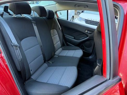 Used 2018 Kia Forte S image 30