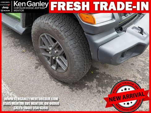 Used 2025 Jeep Wrangler Unlimited Sport AWD/4WD image 11