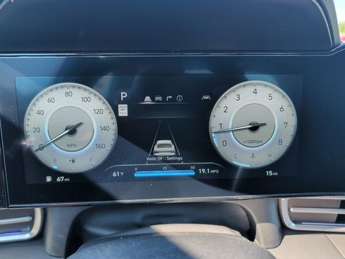Used 2026 Hyundai Elantra Limited FWD image 18