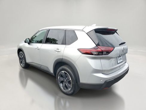 Used 2025 Nissan Rogue SV FWD image 6