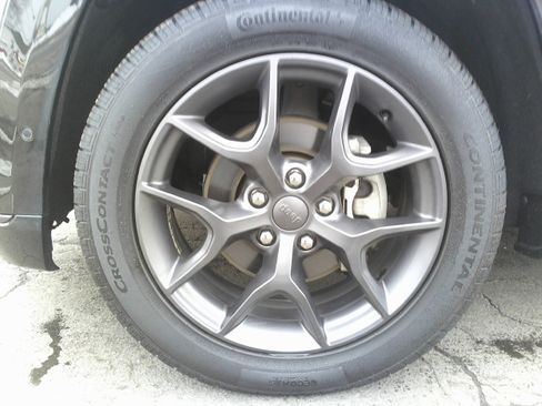 Used 2019 Jeep Grand Cherokee Limited X image 12