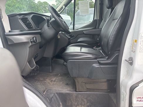 Used 2022 Ford Transit 350 DRW image 42