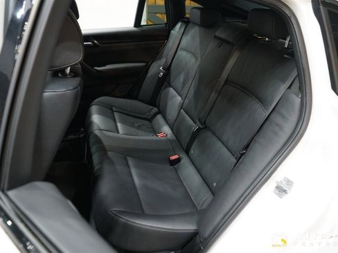 Used 2018 BMW X4 xDrive28i image 32