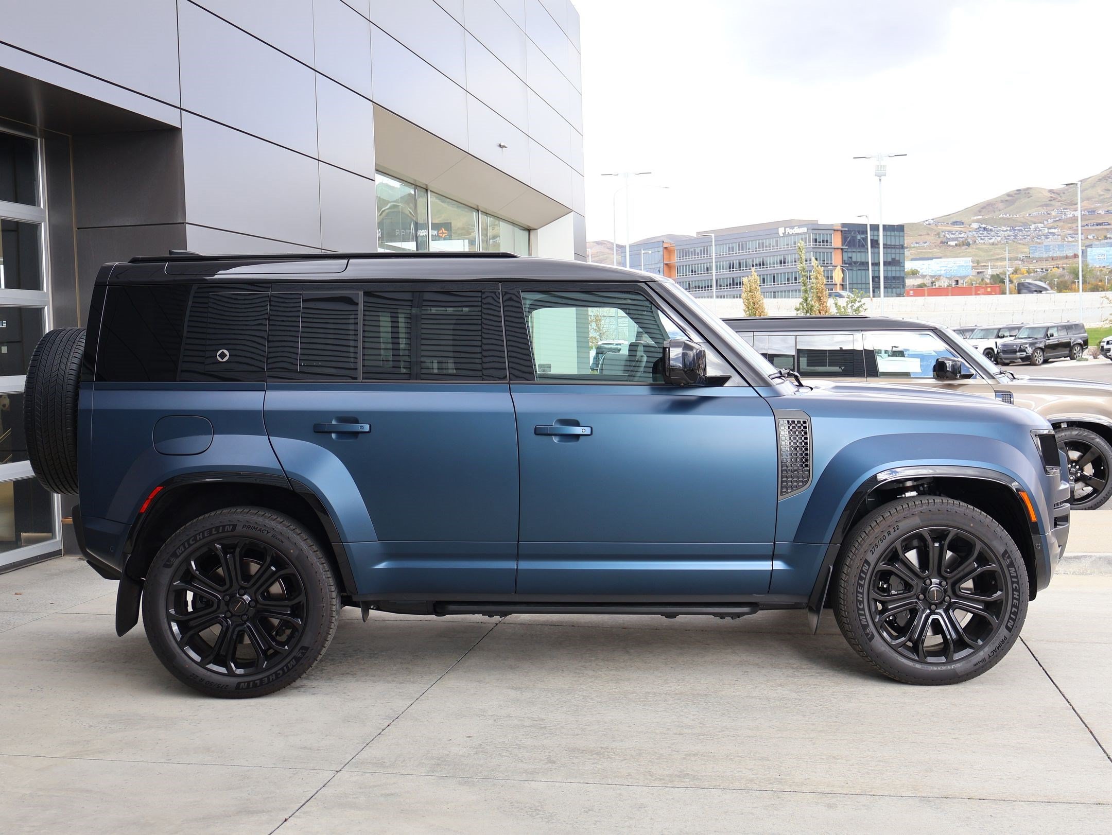 New 2026 Land Rover Defender 110 AWD/4WD image 4