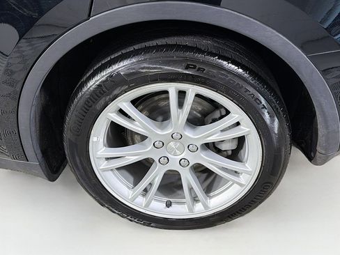 Used 2021 Tesla Model Y Long Range image 31