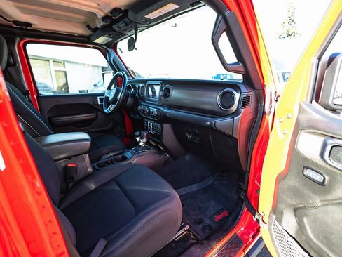 Used 2020 Jeep Gladiator Sport w/ Quick Order Package 24S image 27