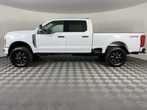 Used 2026 Ford F250 XLT AWD/4WD image 4
