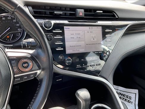 Used 2019 Toyota Camry L image 6