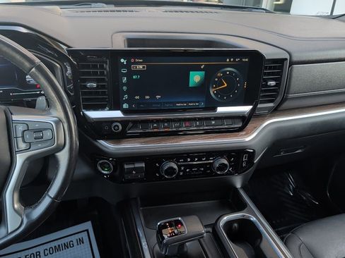 Used 2022 Chevrolet Silverado 1500 RST w/ Convenience Package II AWD/4WD image 17