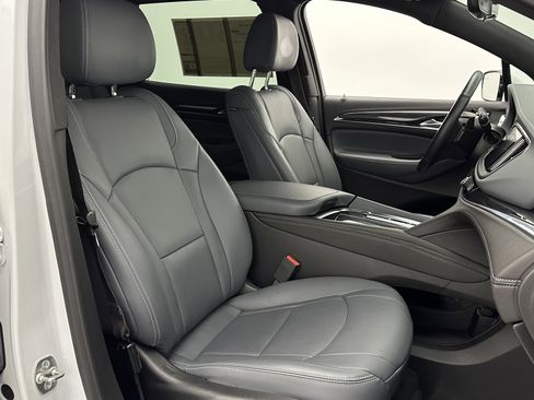 Used 2024 Buick Enclave Premium image 37