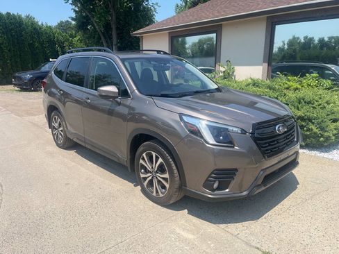 Used 2023 Subaru Forester Limited AWD/4WD image 1