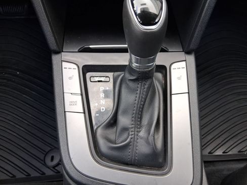 Used 2017 Hyundai Elantra Value Edition w/ Cargo Package FWD image 27