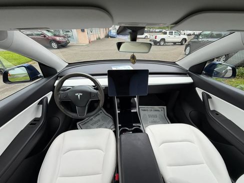 Used 2020 Tesla Model Y Long Range AWD/4WD image 22