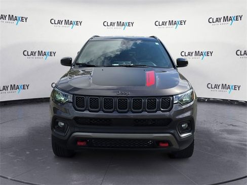 Used 2024 Jeep Compass Trailhawk image 8