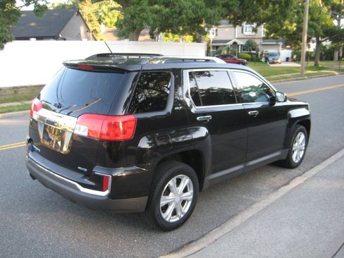 Used 2017 GMC Terrain SLT AWD/4WD image 5