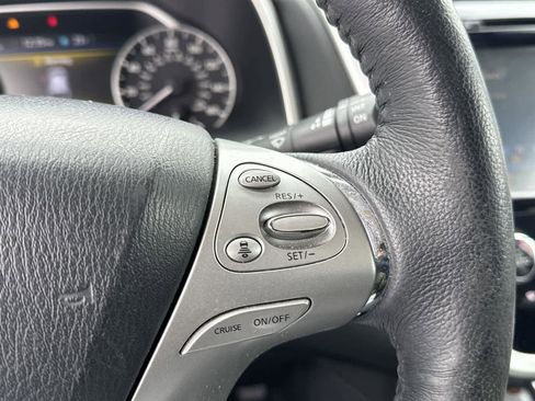 Used 2018 Nissan Murano SL w/ Moonroof Package image 21