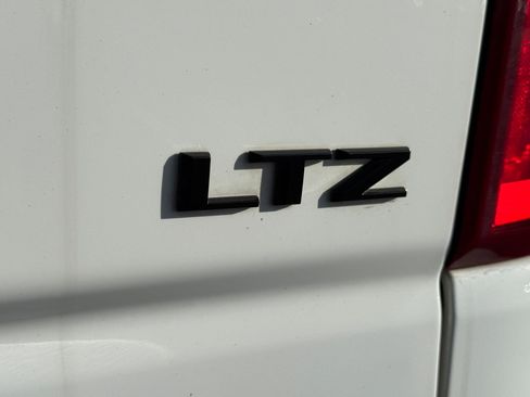 Used 2022 Chevrolet Silverado 1500 LTZ w/ Technology Package image 12