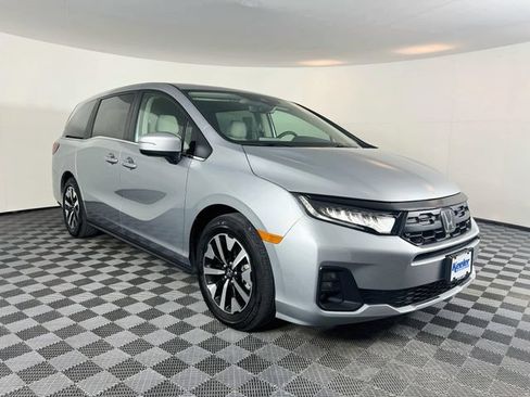 Certified 2026 Honda Odyssey EX-L image 9