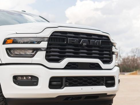 New 2026 RAM 2500 Big Horn AWD/4WD image 13