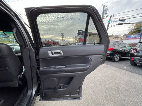 Used 2015 Ford Explorer XLT w/ Equipment Group 202A image 59