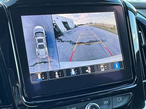 Used 2022 Chevrolet Traverse Premier w/ Redline Edition image 9