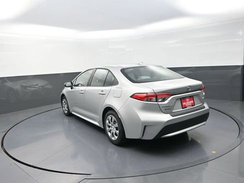 Used 2022 Toyota Corolla LE FWD image 53