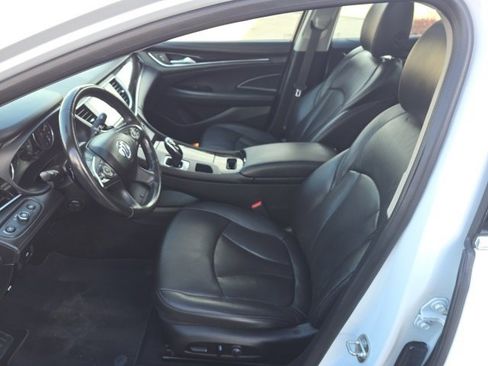 Used 2018 Buick LaCrosse Essence w/ Sun and Shade Package image 10