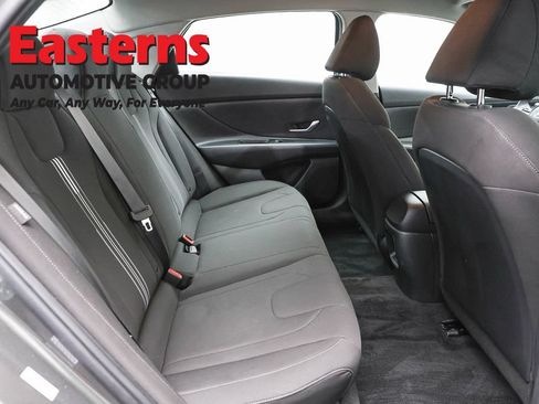 Used 2024 Hyundai Elantra SEL FWD image 22