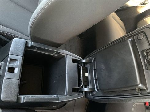 Used 2017 Jeep Wrangler Unlimited Sahara w/ Connectivity Group image 25