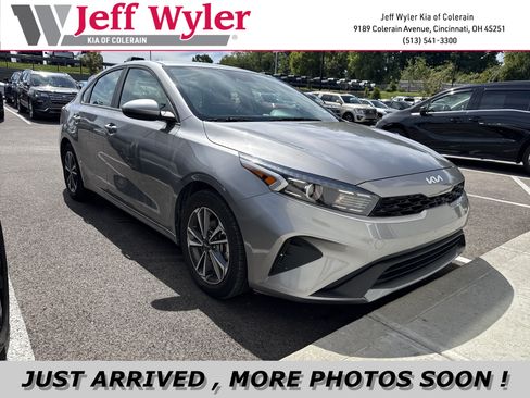 Used 2024 Kia Forte LXS FWD image 1