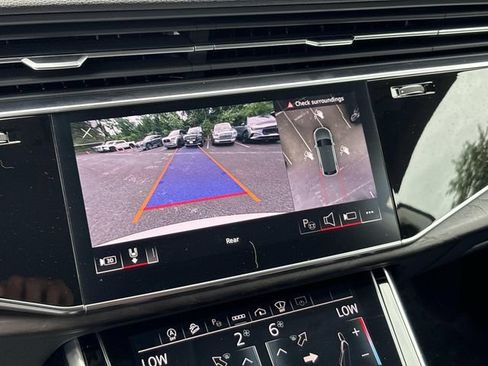 Used 2023 Audi Q8 Prestige AWD/4WD image 32